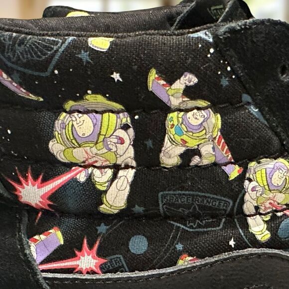 Vans x Disney Toy Story Sk8 Hi Buzz Lightyear Sneakers Limited Edition Size 6 Me - Picture 8 of 16